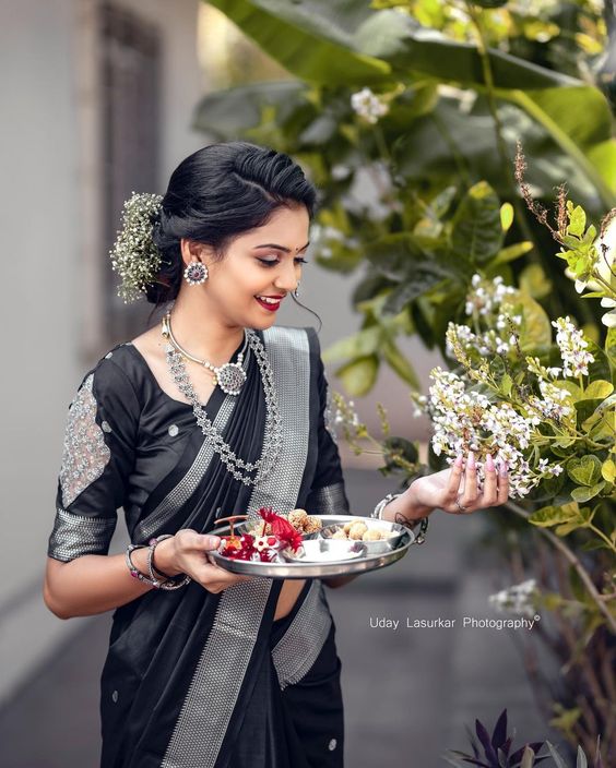 Tremendous Black Soft Banarasi Silk Saree With Incomparable Blouse Piece
