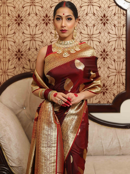 Snazzy Maroon Soft Banarasi Silk Saree With Gratifying Blouse Piece