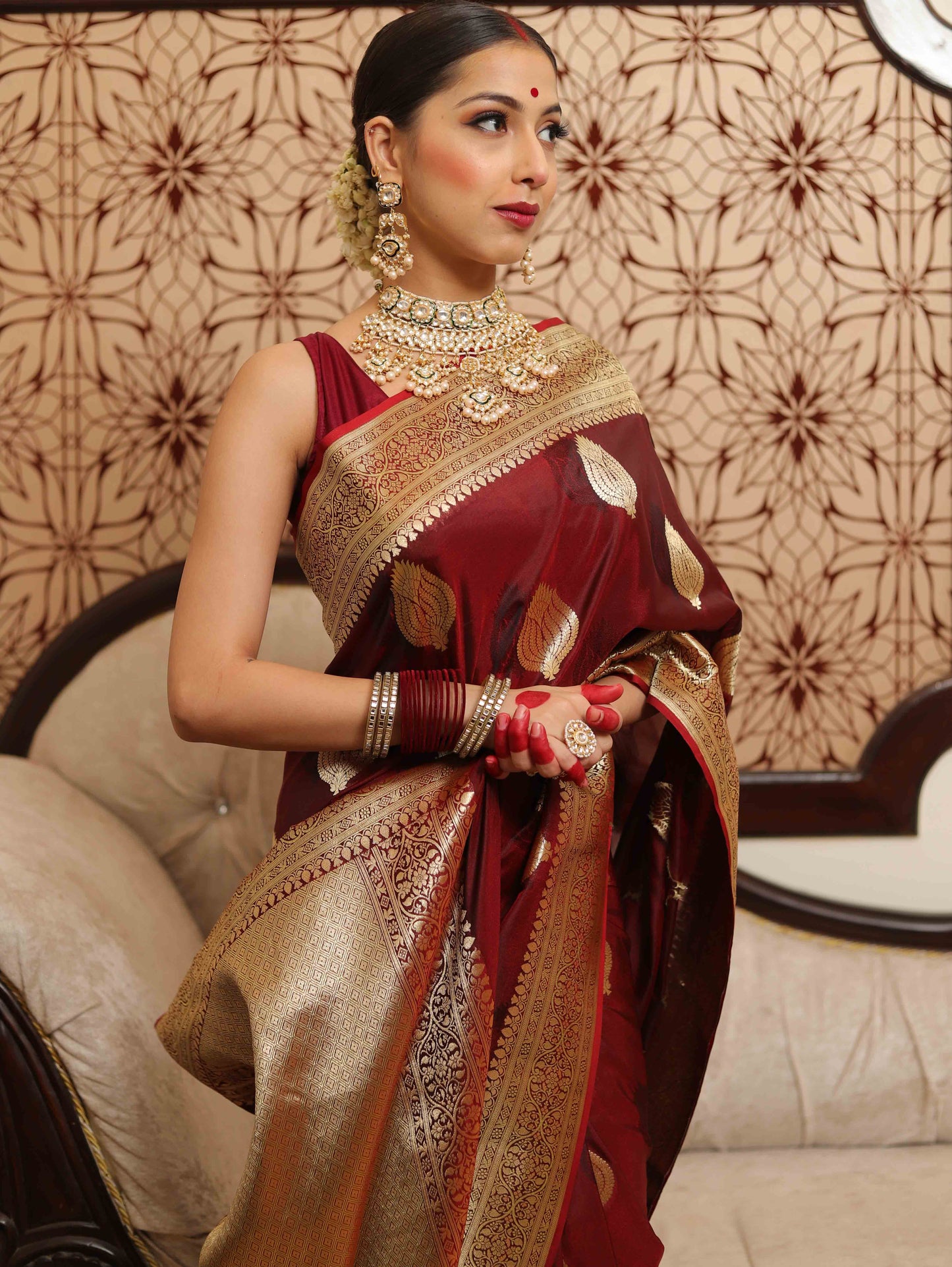 Snazzy Maroon Soft Banarasi Silk Saree With Gratifying Blouse Piece