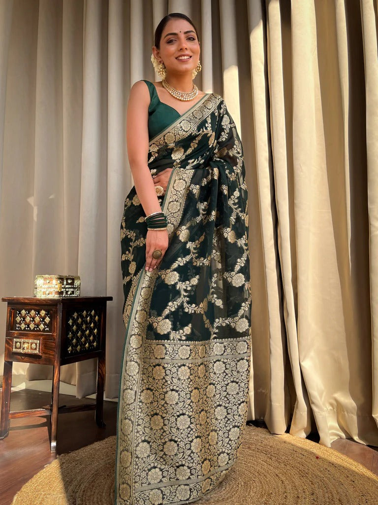 Unique Green Soft Silk Saree With Wonderful Blouse Piece
