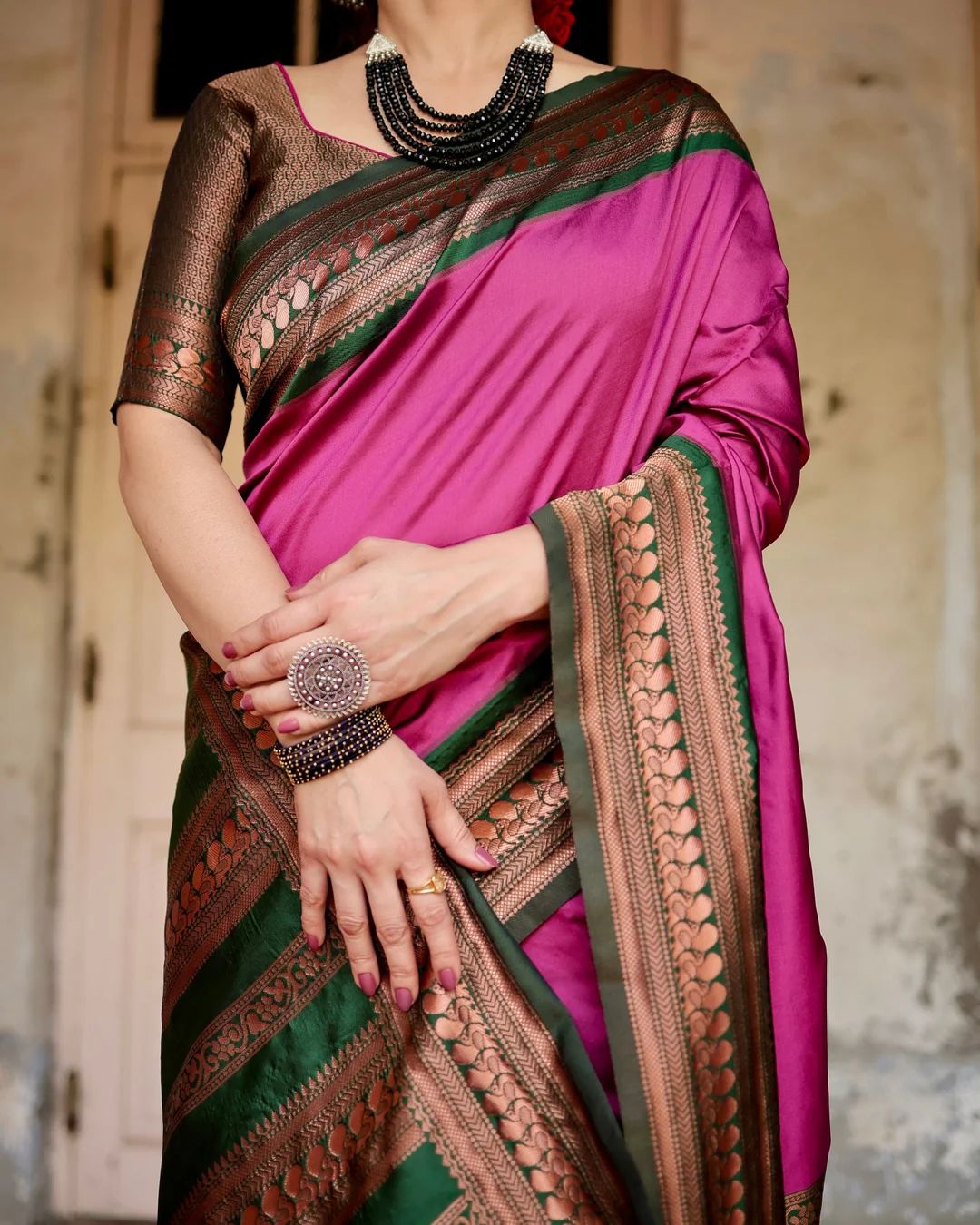 Prettiest Green And Pink Pure Viscose Chiffon Silk Saree With Twirling