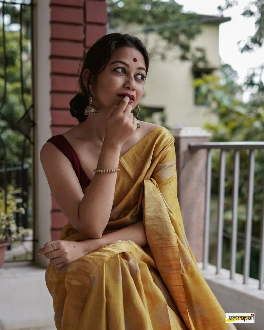Extraordinary Yellow Soft Silk Saree With Glowing Blouse Piece
