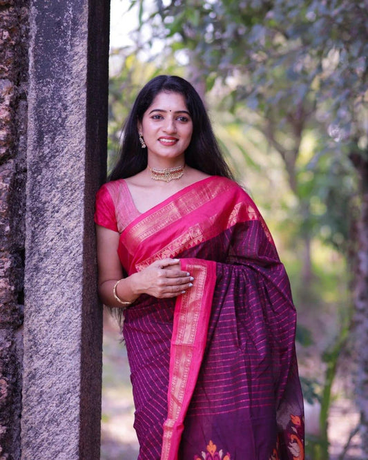Resplendent Purple Soft Banarasi Silk Saree With Felicitous Blouse Piece