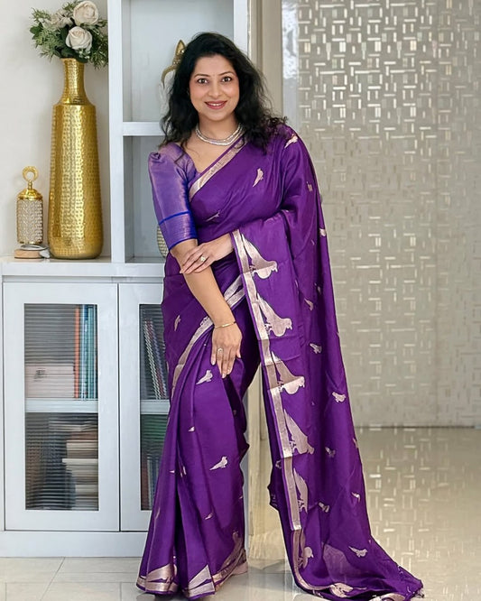 Blissful Purple Kanjivaram Silk Saree With Chatoyant Blouse Piece