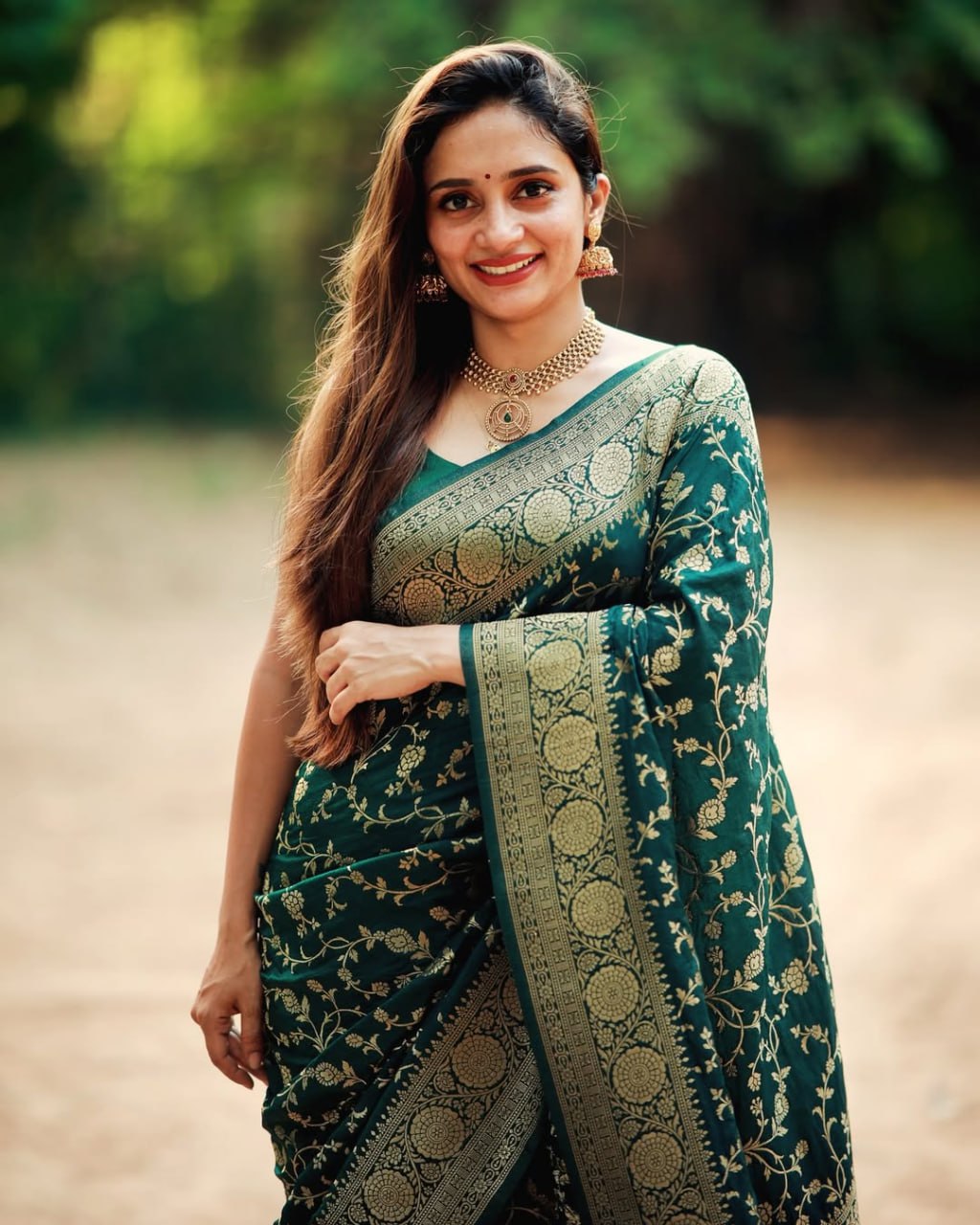 Surpassing Dark Green Soft Silk Saree With Dazzling Blouse Piece
