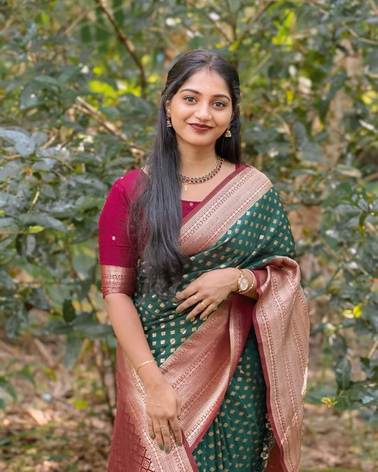 Imbrication Dark Green Soft Silk Saree With Desirable Blouse Piece