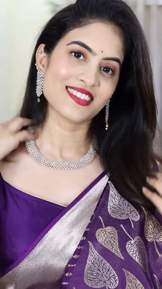 Snappy Purple Pure Kanjivaram Silk Saree with Artistic Blouse Piece