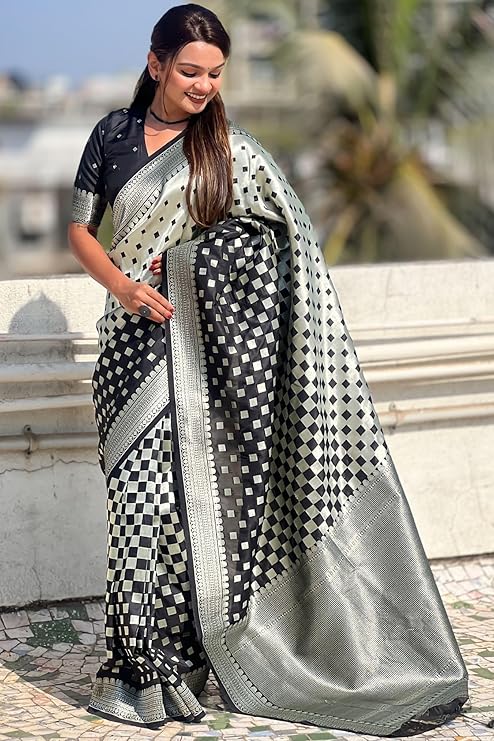Beauteous Black Soft Silk Saree With Twirling Blouse Piece