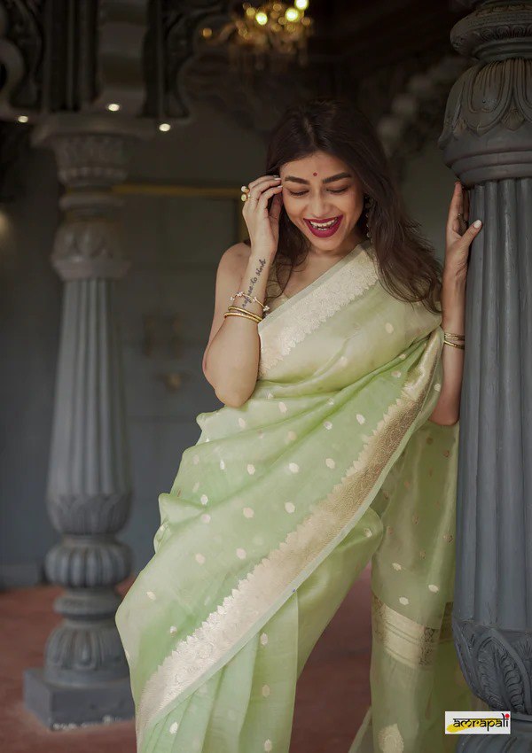 Surpassing Dark Green Soft Silk Saree With Dazzling Blouse Piece