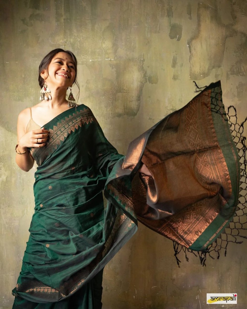Surpassing Dark Green Soft Silk Saree With Dazzling Blouse Piece
