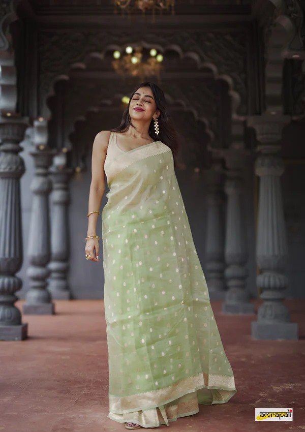 Surpassing Dark Green Soft Silk Saree With Dazzling Blouse Piece