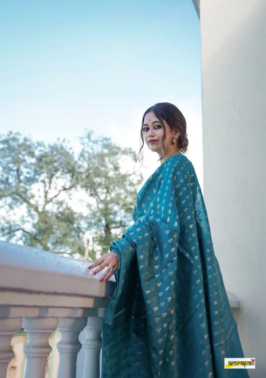 Beautiful Navy Blue Soft Silk Saree With Hypnotic Blouse Piece