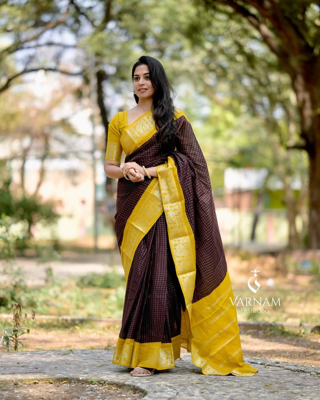 Amazing Brown Soft Silk Saree With Captivating Blouse Piece