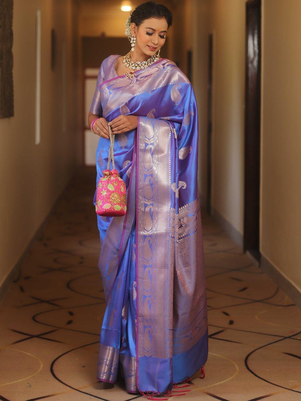 Blissful Navy Blue Kanjivaram Silk Saree With Chatoyant Blouse Piece