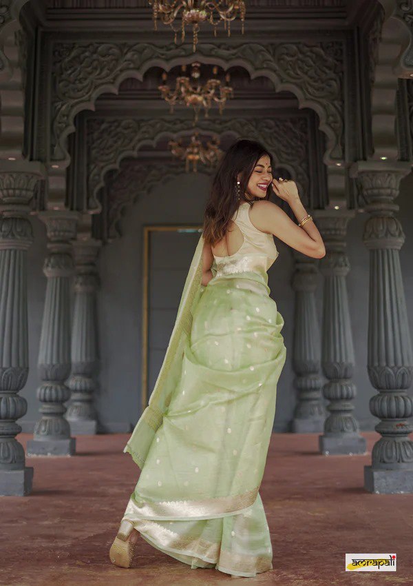 Surpassing Dark Green Soft Silk Saree With Dazzling Blouse Piece