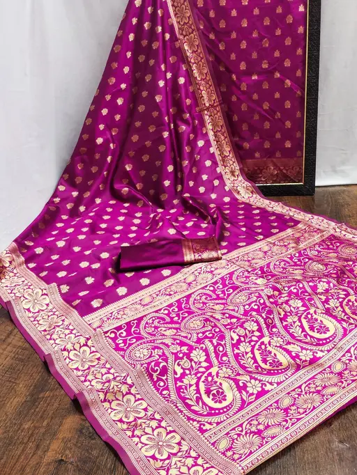 Desirable Pink Banarasi Silk Saree With Assemblage Blouse Piece