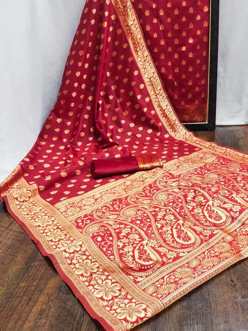 Desirable Red Banarasi Silk Saree With Assemblage Blouse Piece