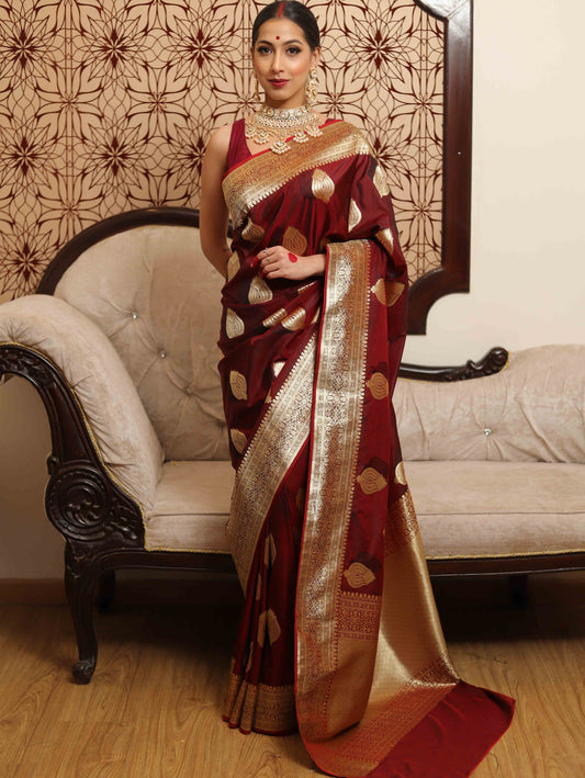 Snazzy Maroon Soft Banarasi Silk Saree With Gratifying Blouse Piece