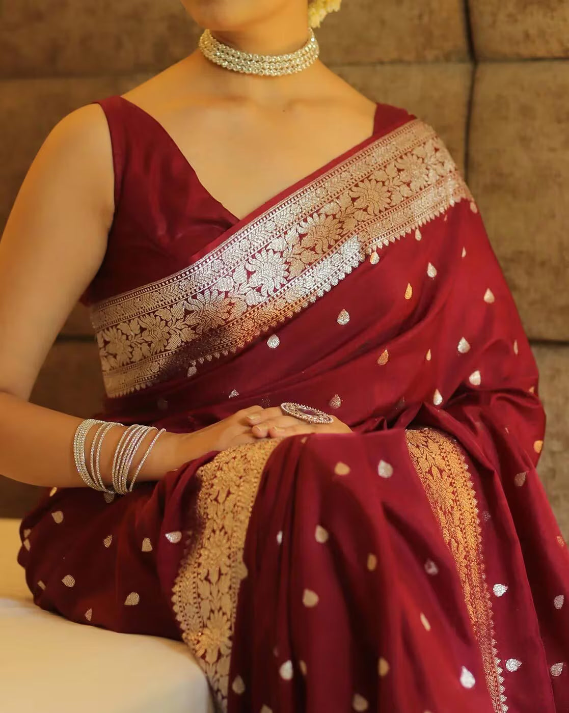 Evocative Dark Maroon Soft Banarasi Silk Saree With Admirable Blouse Piece