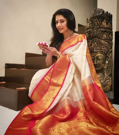 Beauteous White Orange Soft Banarasi Silk Saree With Flaunt Blouse Piece