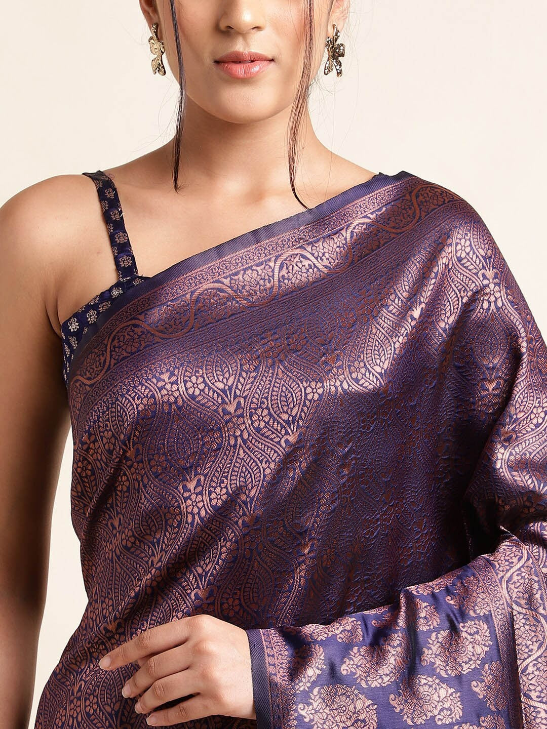Luxuriant Purple Soft Silk Saree With Snappy Blouse Piece