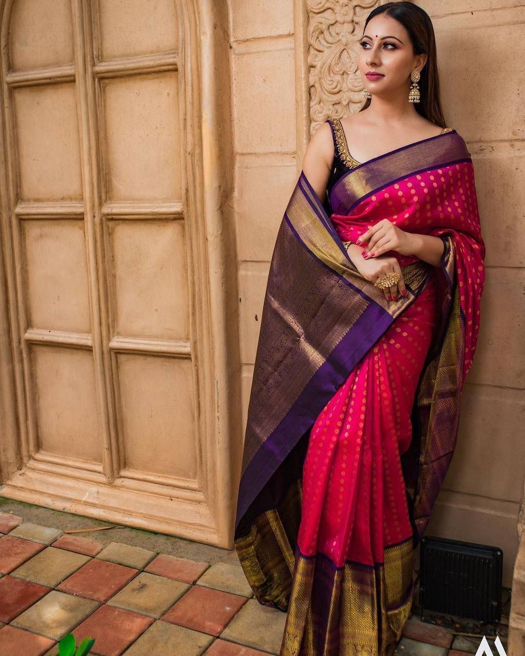 Pleasant Purple Patola Silk Saree with Classic Blouse Piece