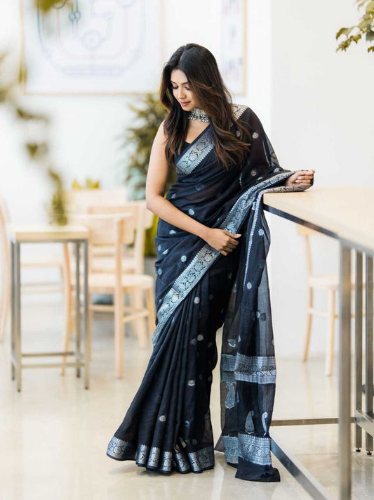 Excellent Blue Kanjivaram Silk With Delectable Blouse Piece