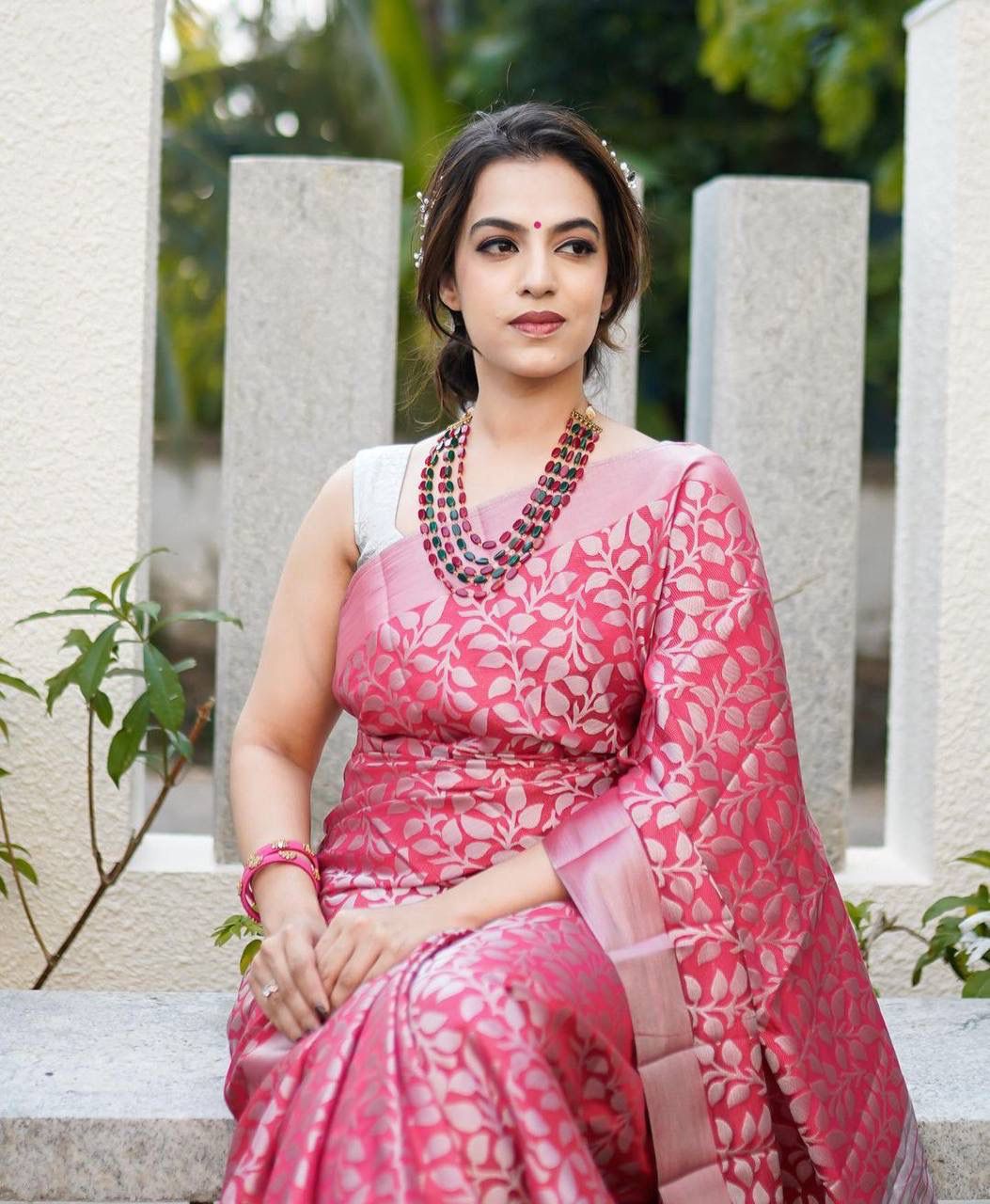 Attractive Pink Soft Silk Saree With Admirable Blouse Piece