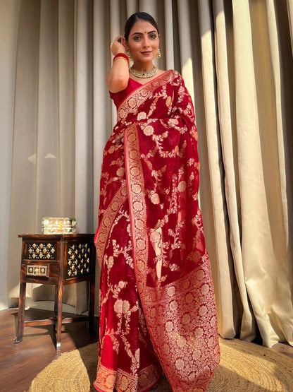 Unique Red Soft Silk Saree With Wonderful Blouse Piece