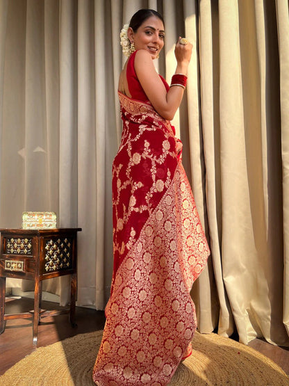 Unique Red Soft Silk Saree With Wonderful Blouse Piece