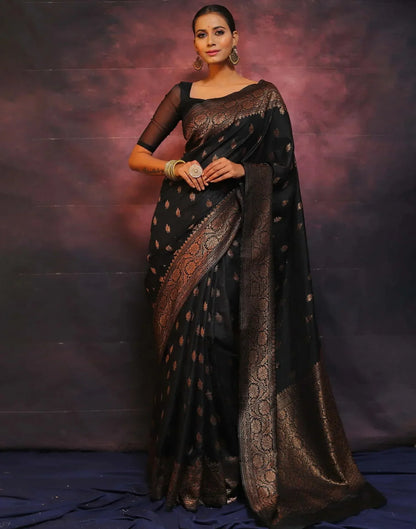 Denouement Black Kanjivaram Silk Saree With Felicitous Blouse Piece
