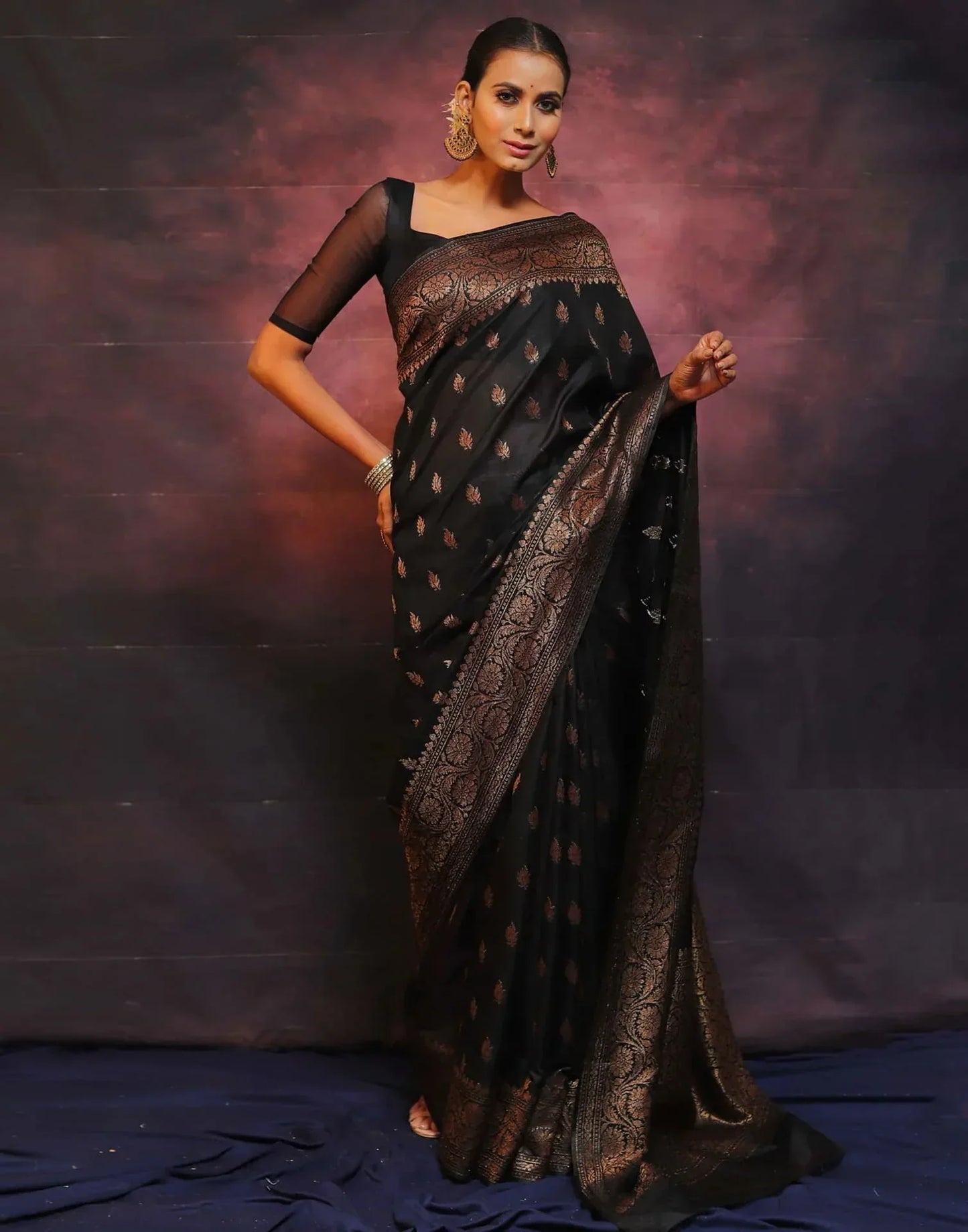 Denouement Black Kanjivaram Silk Saree With Felicitous Blouse Piece