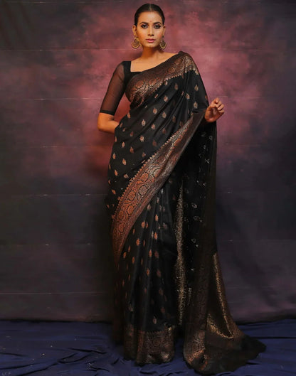 Denouement Black Kanjivaram Silk Saree With Felicitous Blouse Piece