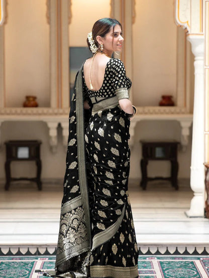 Stylish Black Soft Silk Saree With Unique Blouse Piece