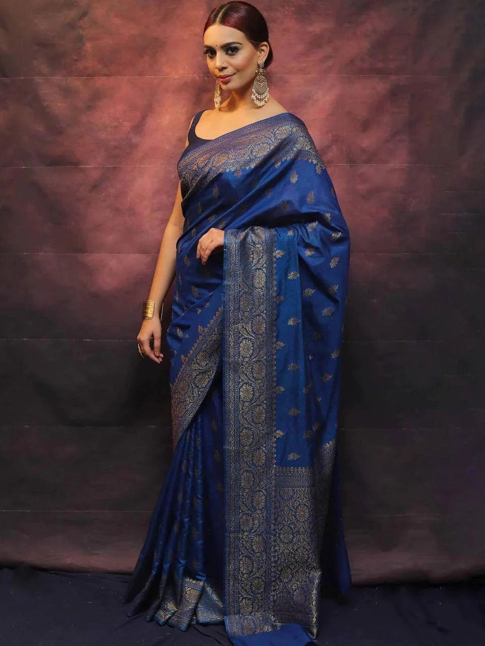 Charming Purple Soft Banarasi Silk Saree With Pretty Blouse Piece