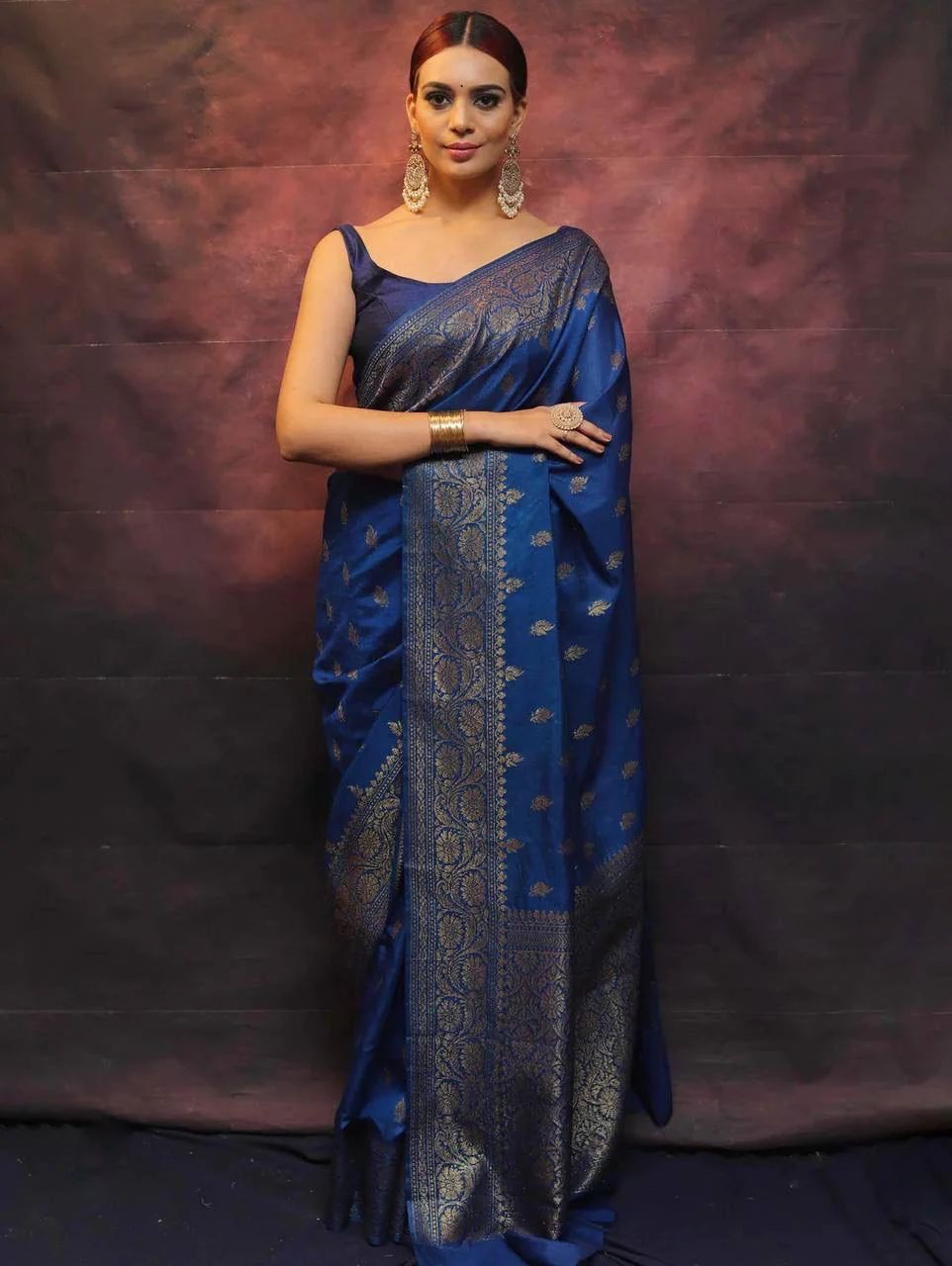 Charming Purple Soft Banarasi Silk Saree With Pretty Blouse Piece