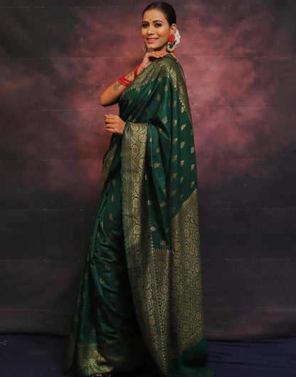 Denouement Dark Green Kanjivaram Silk Saree With Felicitous Blouse Piece