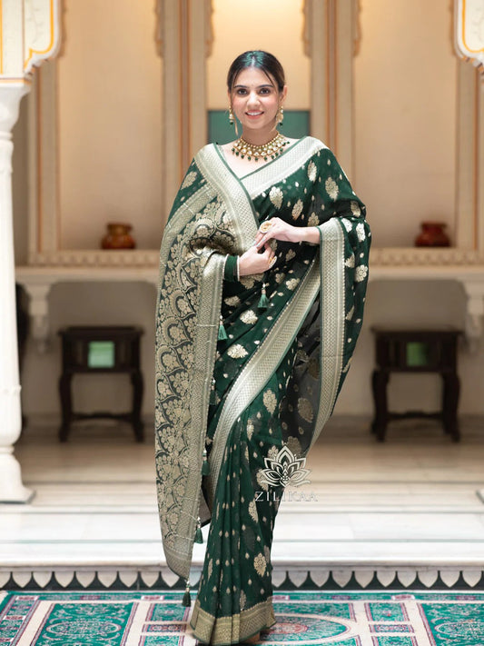 Stylish Green Soft Silk Saree With Unique Blouse Piece