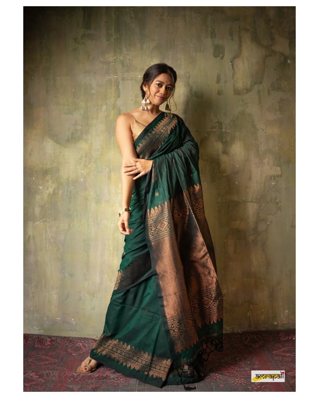 Lovely Green Soft Banarasi Silk Saree With Precious Blouse Piece