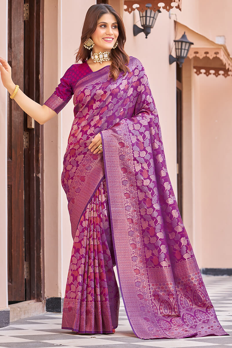 Mesmeric Pink Soft Banarasi Silk Saree With Inspiring Blouse Piece