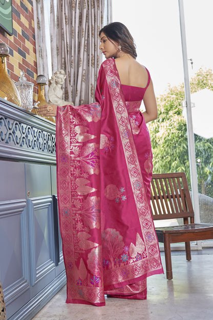 Effervescent Pink Kanjivaram Silk Saree with Cynosure Blouse Piece