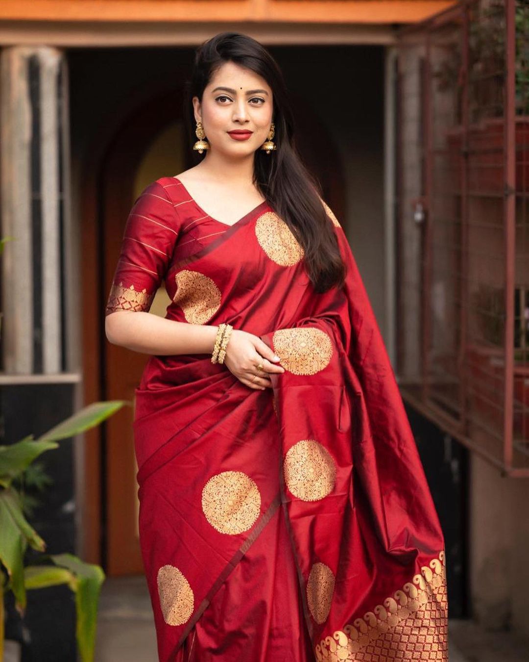 Blooming Dark RedSoft Banarasi Silk Saree With Intricate Blouse Piece