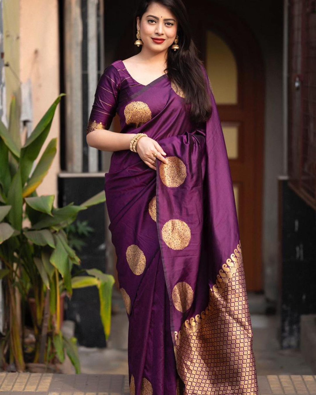Blooming Dark Purple Soft Banarasi Silk Saree With Intricate Blouse Piece