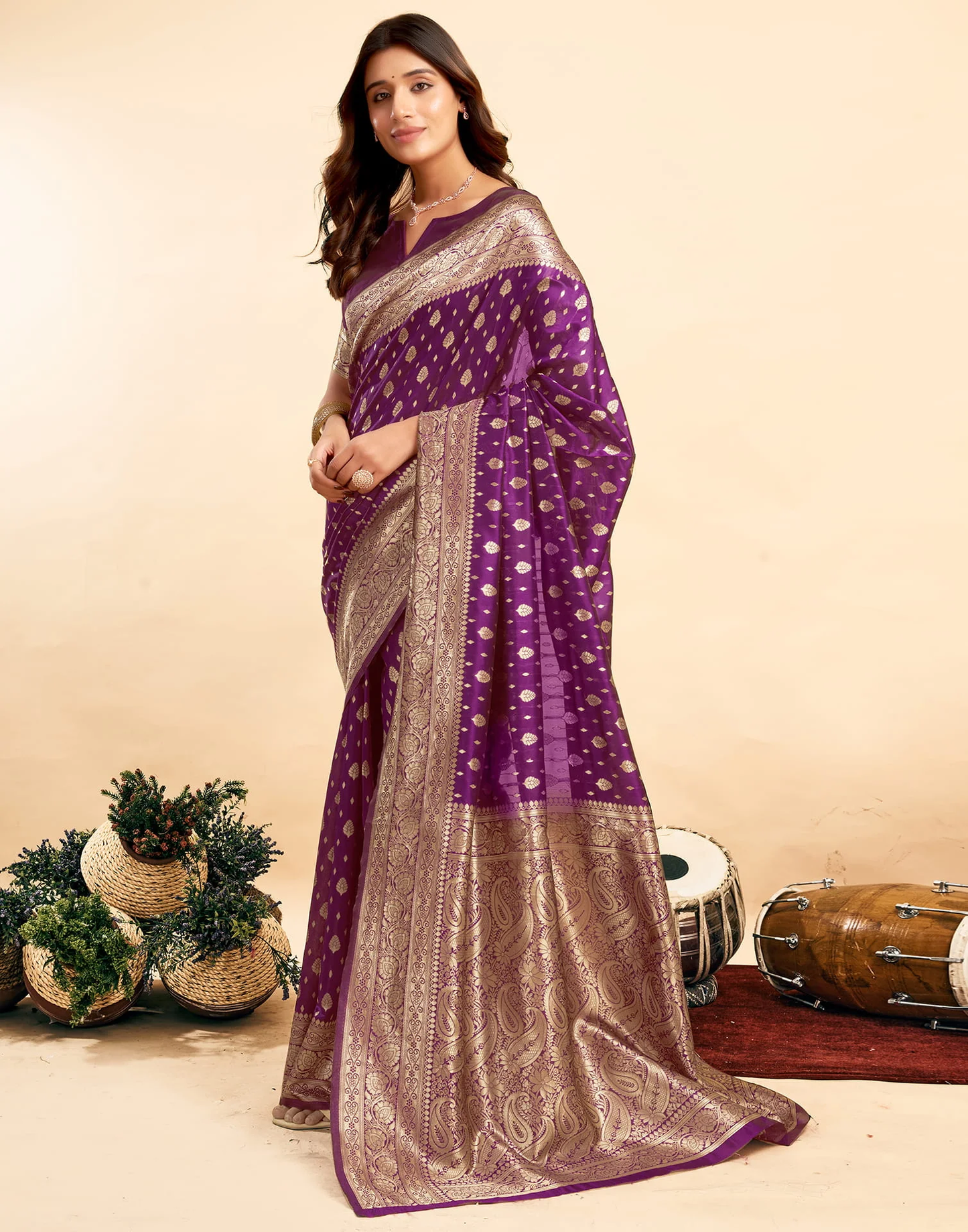 Incredible Dark Green Kanjivaram Silk With Demure Blouse Piece