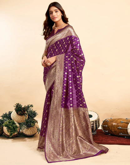Incredible Dark Green Kanjivaram Silk With Demure Blouse Piece