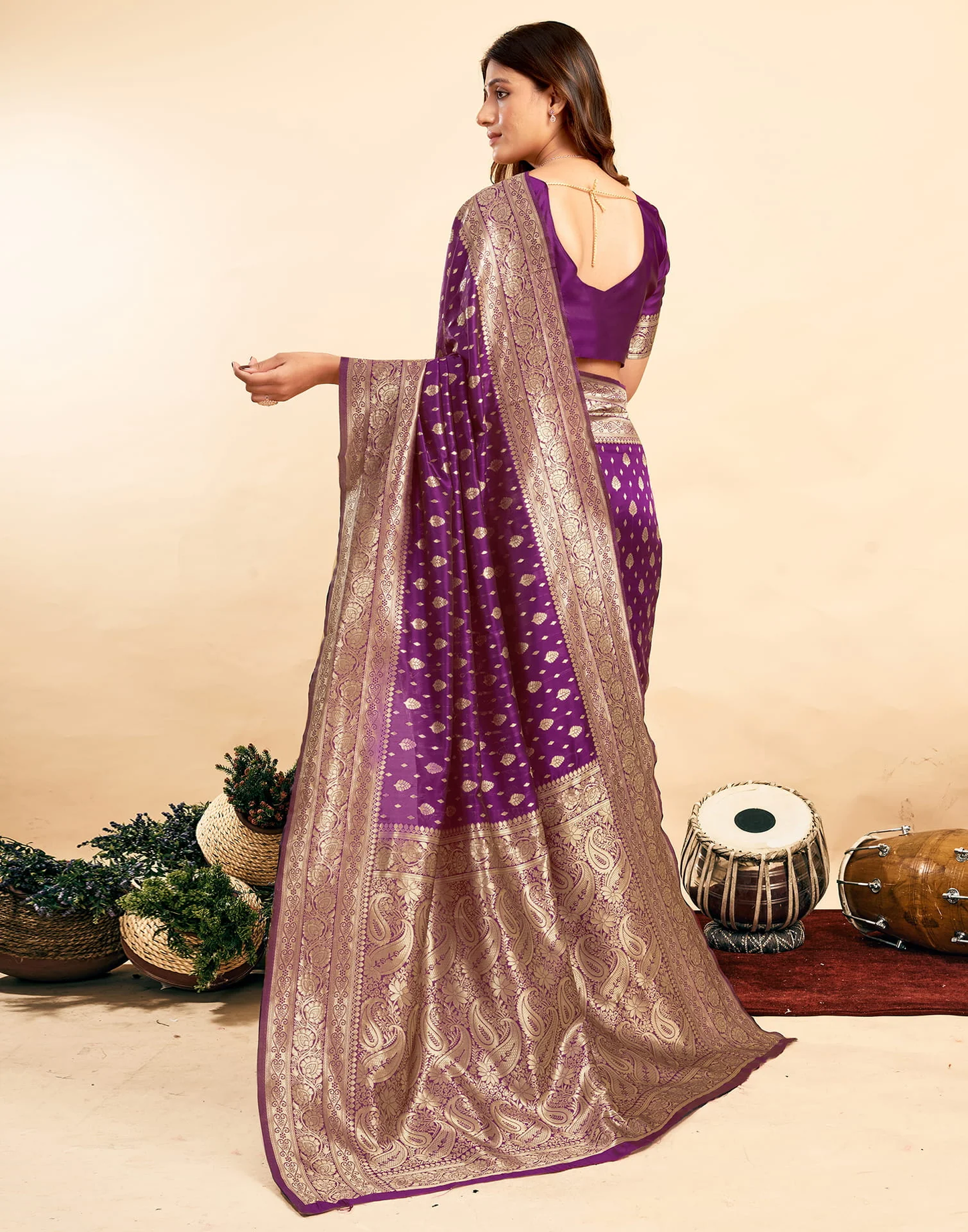 Incredible Dark Green Kanjivaram Silk With Demure Blouse Piece