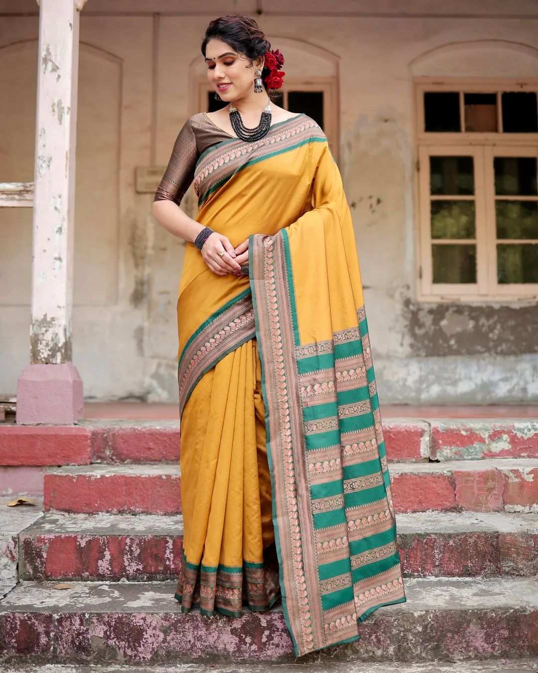 Verdant Dark Green Soft Banarasi Silk Saree With Prominent Blouse Piece