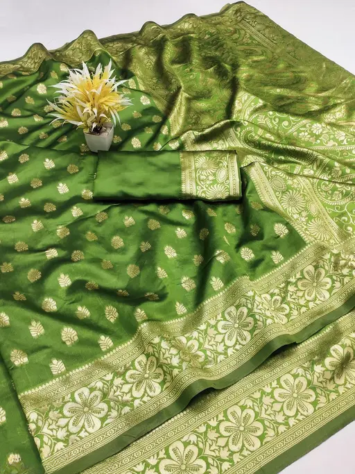 Desirable Parrot Banarasi Silk Saree With Assemblage Blouse Piece