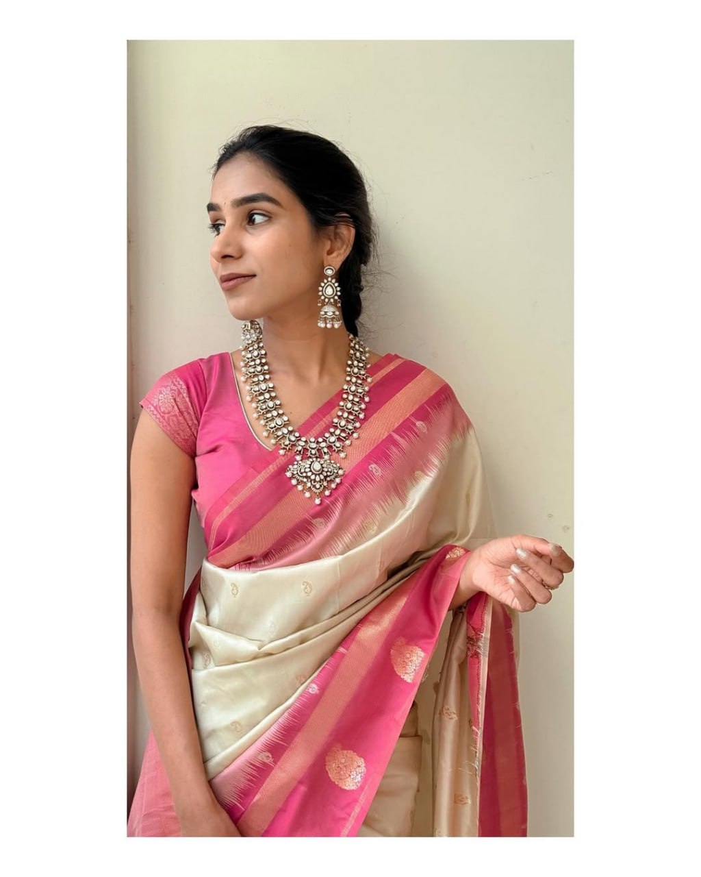 Stylish Pink Soft Silk Saree With Unique Pink Blouse Piece
