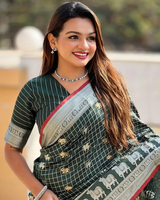 Beauteous Black Soft Silk Saree With Twirling Blouse Piece